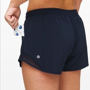 Lululemon hotty hot 4” 🍋